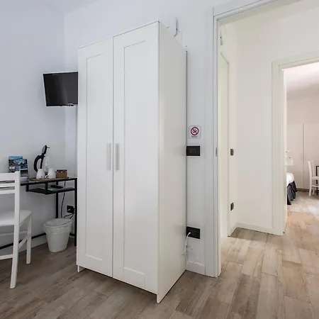 La Casa Del Sarto - And * Lecco