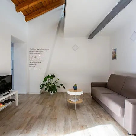 La Casa Del Sarto - And *